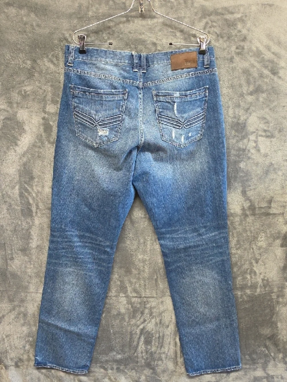 BKE Men’s Straight Distressed Medium Blue Jeans sz 34 R